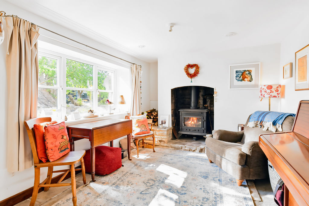 Reception Room- click for photo gallery